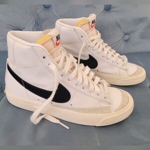 Nike Blazers Size 5.5 women